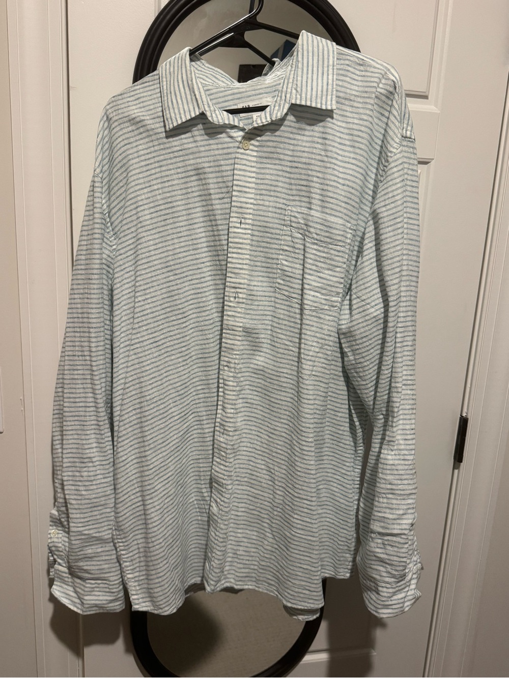 GAP Light Blue and White Striped Button-Down Shirt - Men’s